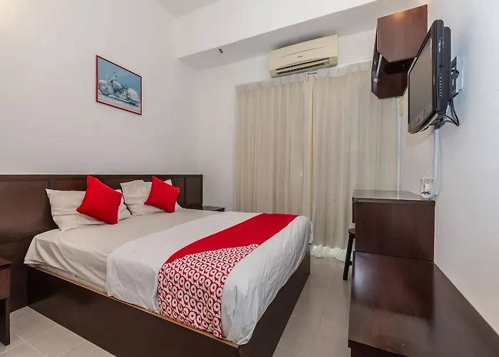 Oyo 1192 Hash House Hotel