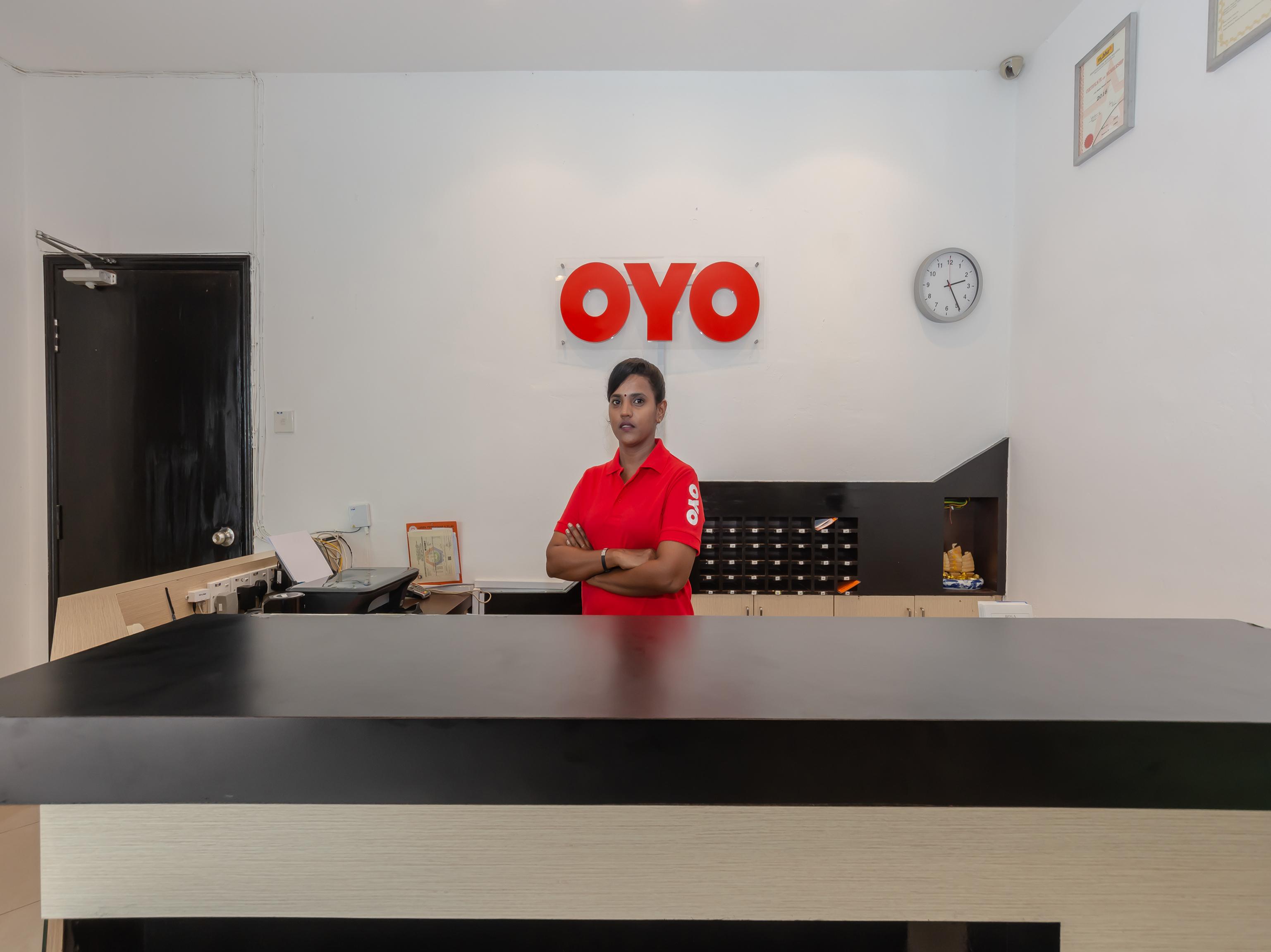 Oyo 1192 Hash House 2*